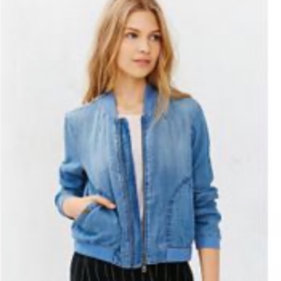 Urban Outfitters BDG Chambray Drapey Bomber - Picture 2 of 6